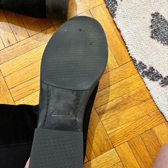 knee high Clarks boots , suede and stretch back - Picture 2 of 8